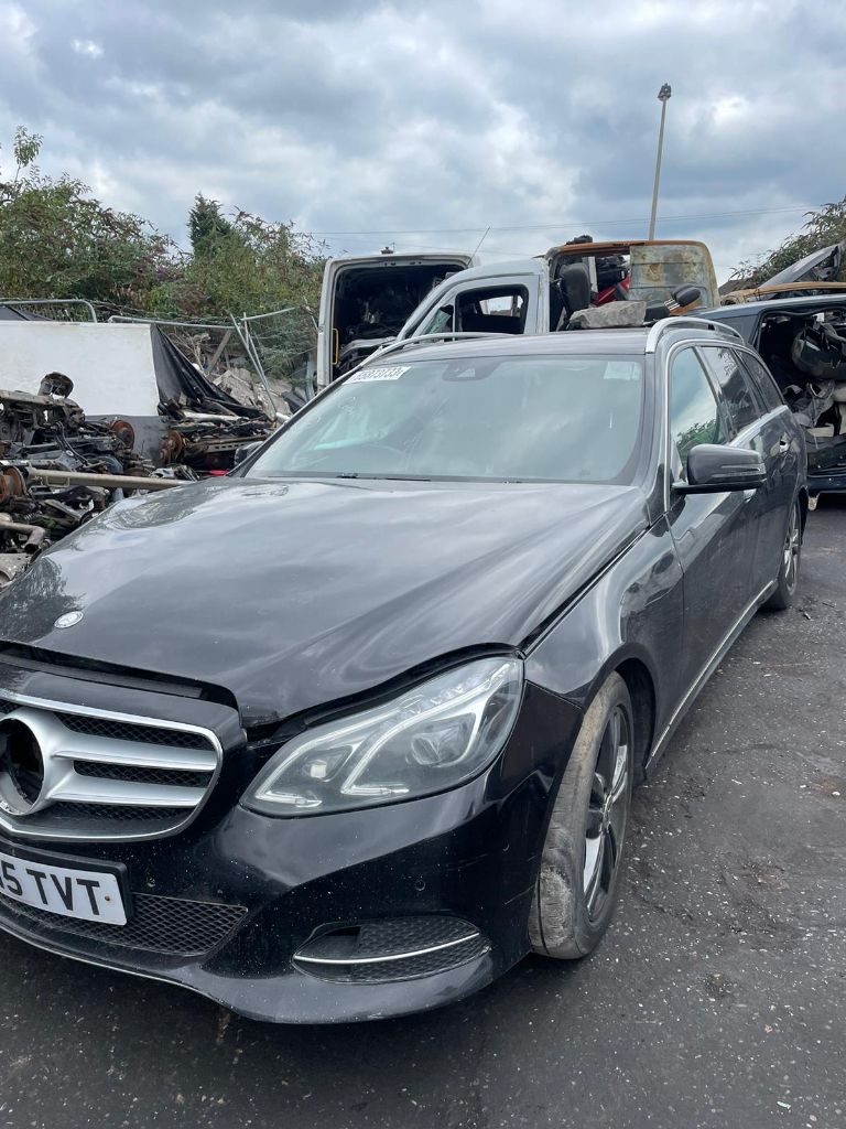 image for 2015 MERCEDES BENZ E220 BREAKING !!!