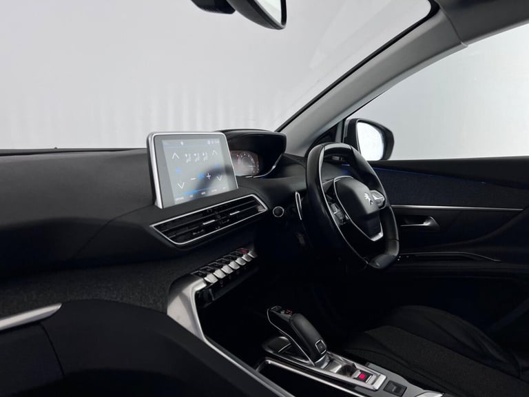 2018 Peugeot 5008 1.2 PureTech Allure EAT Euro 6 (s/s) 5dr HATCHBACK Petrol Automatic