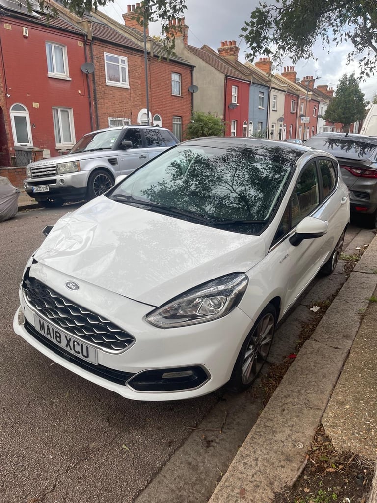 Ford, FIESTA VIGNALE, Hatchback, 2018, Damaged Salvage Repairable 2 owners,