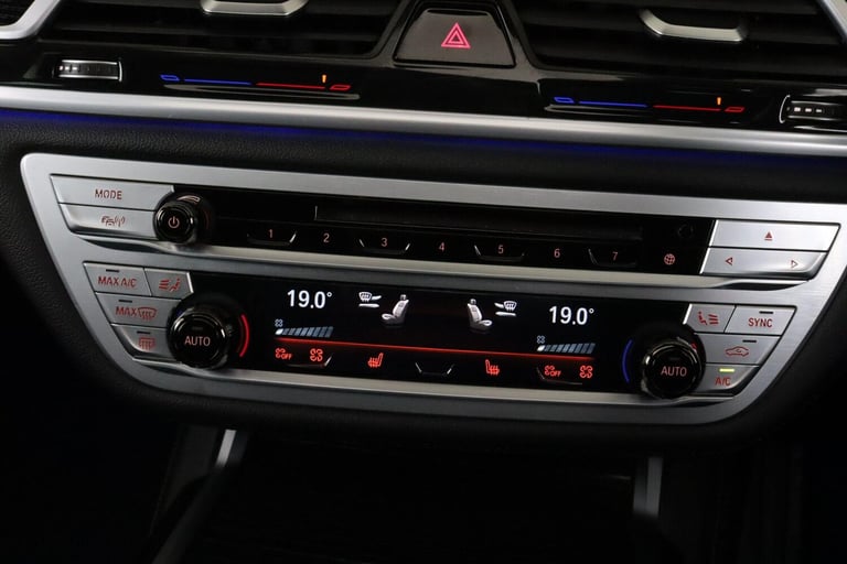 2022 BMW 7 Series 3.0 745Le 12kWh M Sport Auto xDrive Euro 6 (s/s) 4dr SALOON Petrol/Electric Hyb...