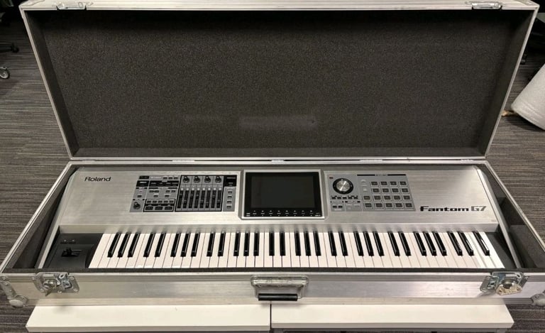 image for Roland Fantom G7 + Flight Case. Glasgow