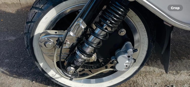 Royal Alloy GP 200 LC scooter