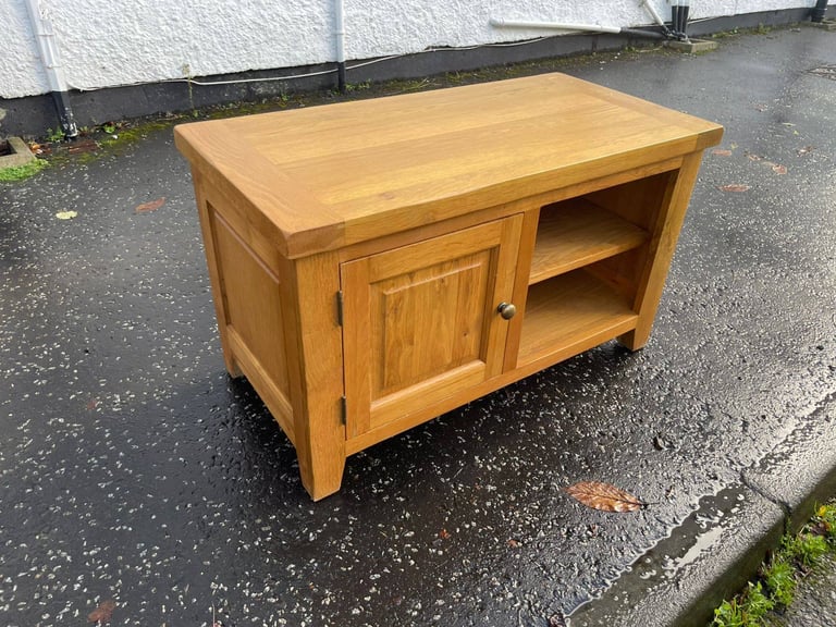 Solid oak wood tv cabinet only £79