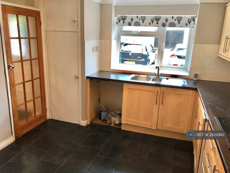 3 bedroom house in Launcelot Close, Andover, SP10 (3 bed) (#2624982)