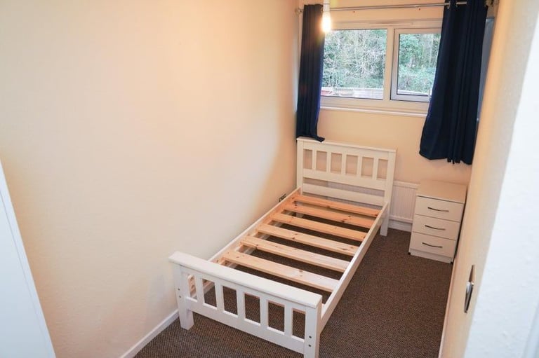 Small single room to rent - MK13 7LN