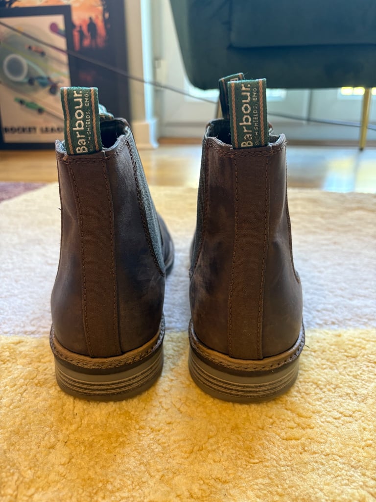Barbour Men's Farsley Chelsea Boots size 10