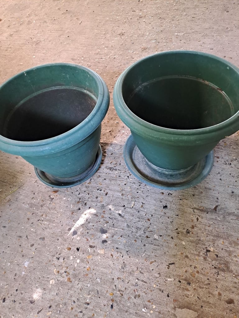 Flower containers