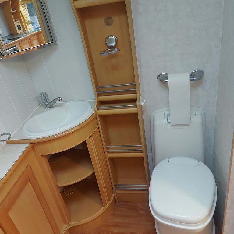 Eldiss 2 berth caravan 2007