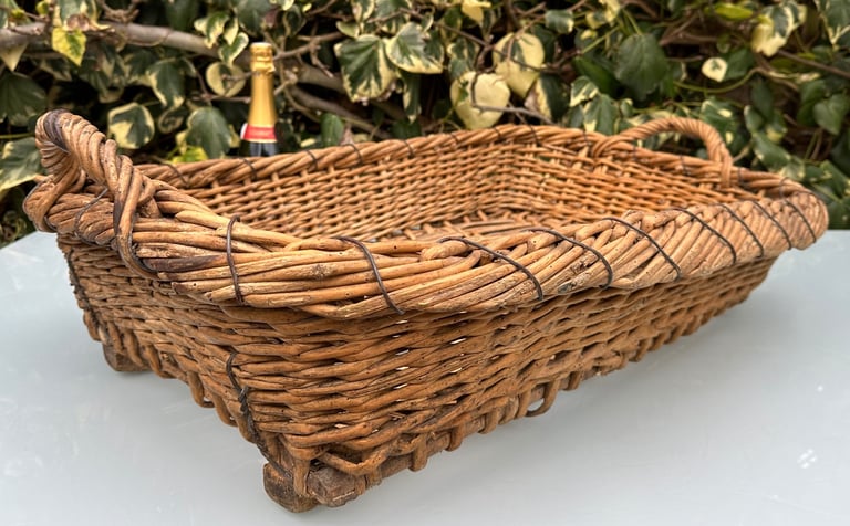 ANTIQUE FRENCH GRAPE HARVESTING BASKET, CHAMPAGNE PANIER DE VENDANGES, 87x57cm, 1900s - WILL POST!