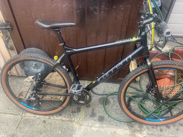 Carrera mountain bike 