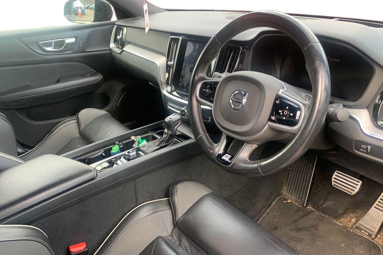 2019 Volvo S60 2.0 T5 R DESIGN Edition 4dr Auto Saloon PETROL Automatic
