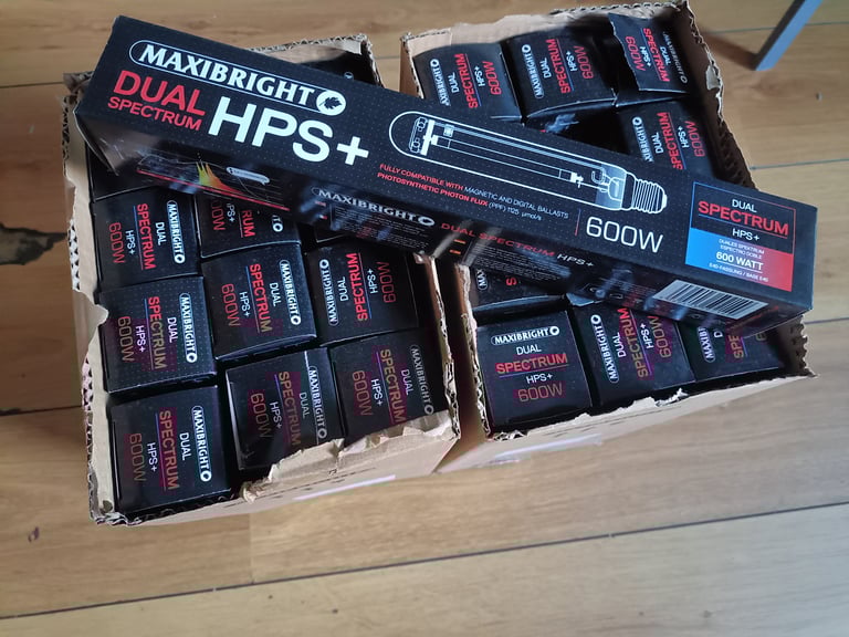 Maxibright 600W Dual Spectrum HPS Lamp Grow Light (24 each LED Bulbs)