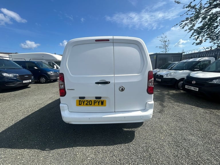 2020 Vauxhall Combo 2300 1.5 Turbo D 100ps H1 Sportive Van PANEL VAN Diesel Manual