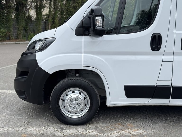 2024 Peugeot Boxer 2.2 BlueHDi H2 Professional Premium+ Van 140ps PANEL VAN DIESEL Manual