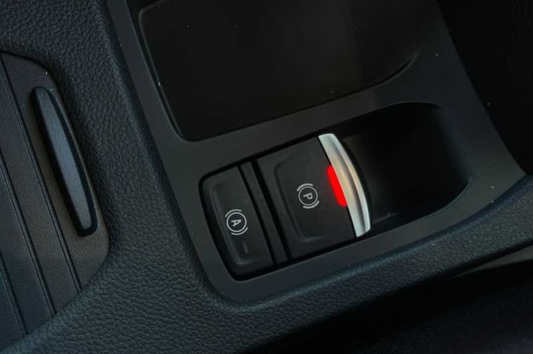 2025 Renault Clio 1.6 E-TECH techno Hatchback 5dr Petrol Hybrid Auto Euro 6 (s/s) (145 ps) Hatchb...