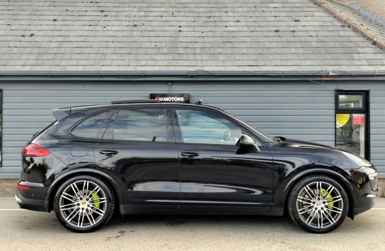 2017 Porsche Cayenne S Platinum Edition E-Hybrid 5dr Tiptronic S ESTATE PETROL/ELECTRIC Automatic