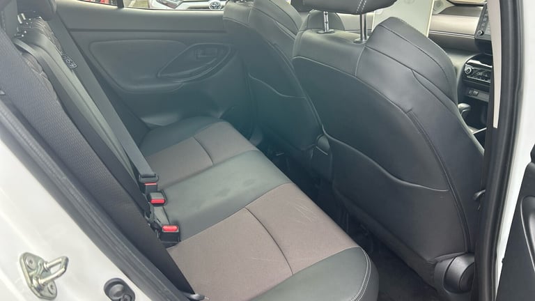 2022 Toyota Yaris Cross 1.5 Hybrid Excel 5dr CVT [Panoramic Roof] Hybrid Estate Estate Hybrid Aut...