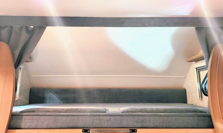 STUNNING Luxury Spacious Motorhome, 36k Miles! Full MOT, 6-Belts, Awning, Solar, Extras - ON SALE!