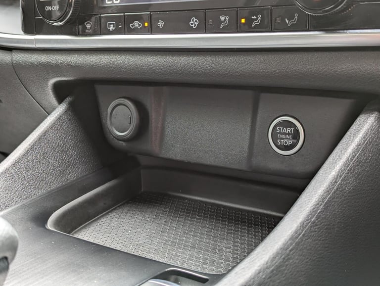 2023 Nissan Qashqai 1.3 DIG-T MHEV Acenta Premium SUV 5dr Petrol Hybrid XTRON Euro 6 (s/s) (158 H...