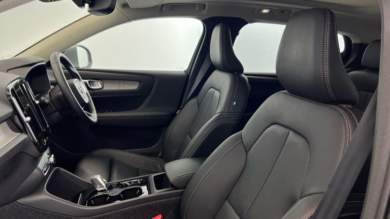 2024 Volvo XC40 Ultra, B3 Mild hybrid, Petrol, Bright (360 camera, Heated Windscreen) Estate Petr...
