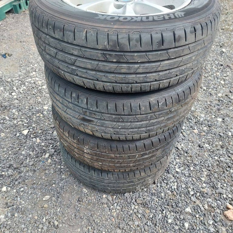 BMW 16 INCH WHEELS NEARLY NEW HANKOOK 205 60 16 TYRES 7MM BARGAIN