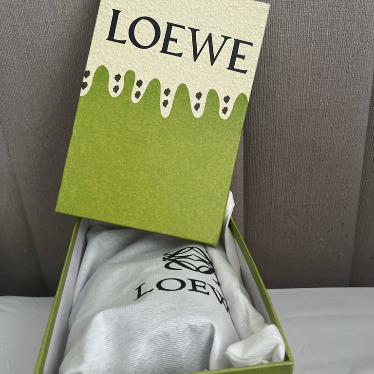 image for Ladies Leather bucket style bag 