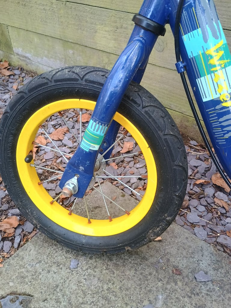 Apollo Wizzer Kids Balance Bike