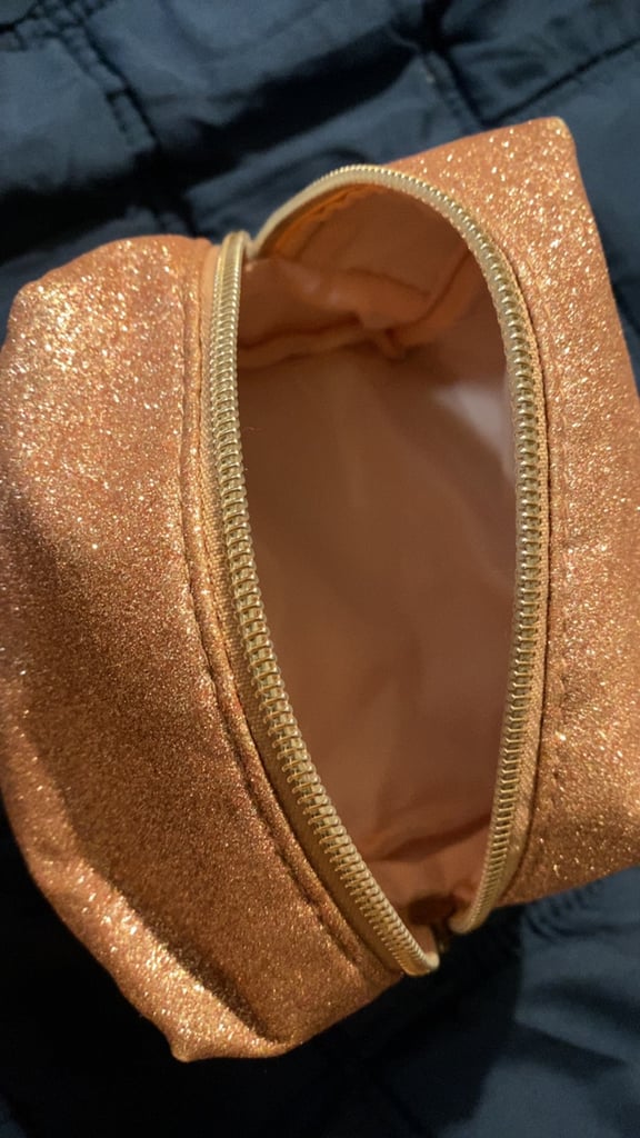 Pink glitter makeup pouch in excellent condition 