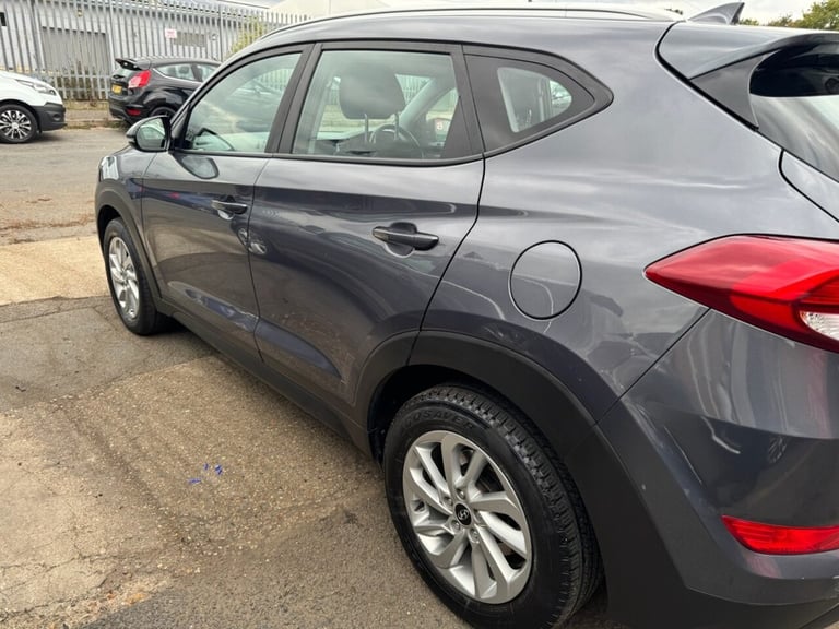 2018 Hyundai TUCSON 1.7 CRDi Blue Drive SE Nav SUV 5dr Diesel DCT Euro 6 (s/s) (141 ps) ESTATE Di...