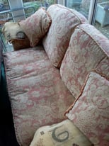 2 seater sofa in nice clean condition