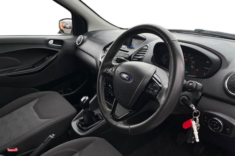 2017 Ford Ka+ 1.2 Zetec 5dr - 12 MONTHS MOT, 2 KEYS, LOW INSURANCE GROUP, REAR PARKING SE Hatchba...