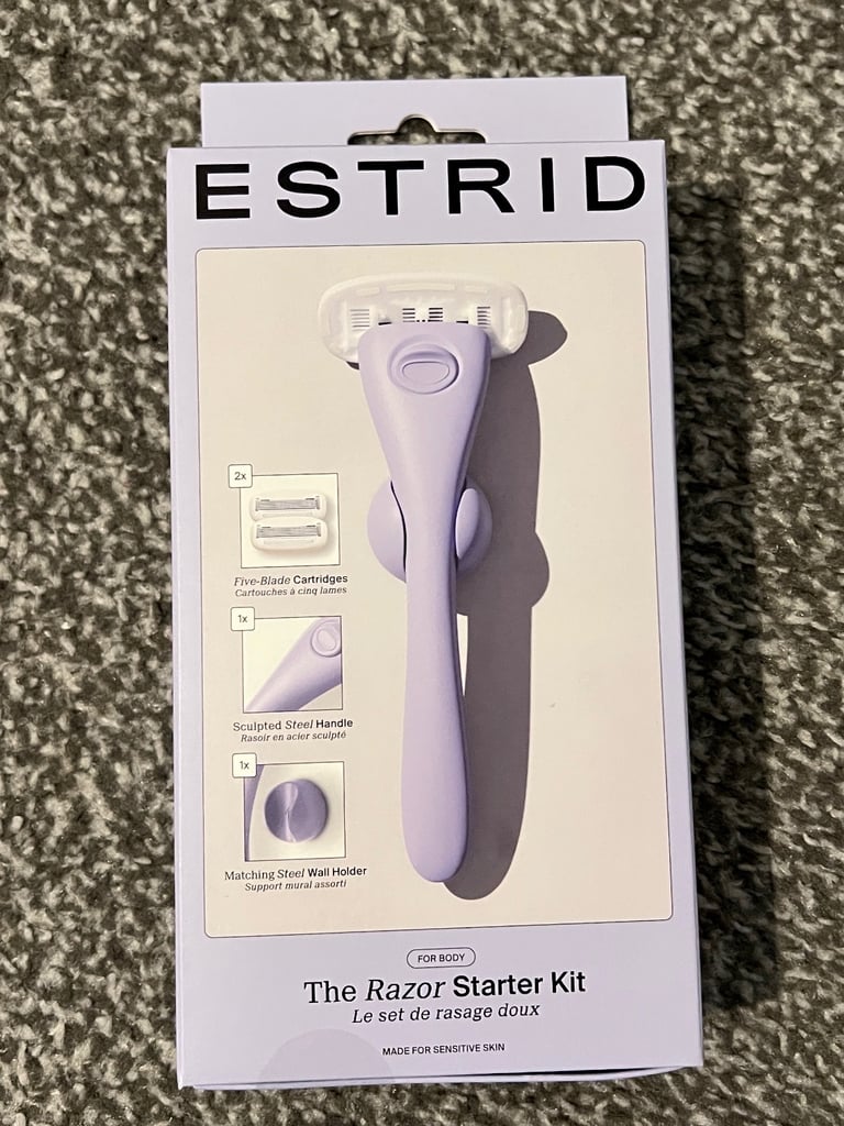 2 x Estrid razor starter kits with suction pads. 