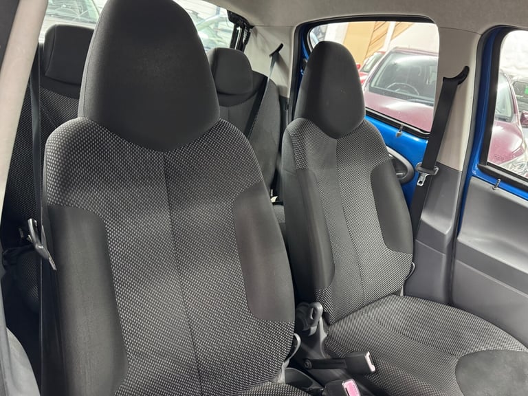 2010 Toyota AYGO 1.0 VVT-i Blue 5dr MMT HATCHBACK Petrol Automatic