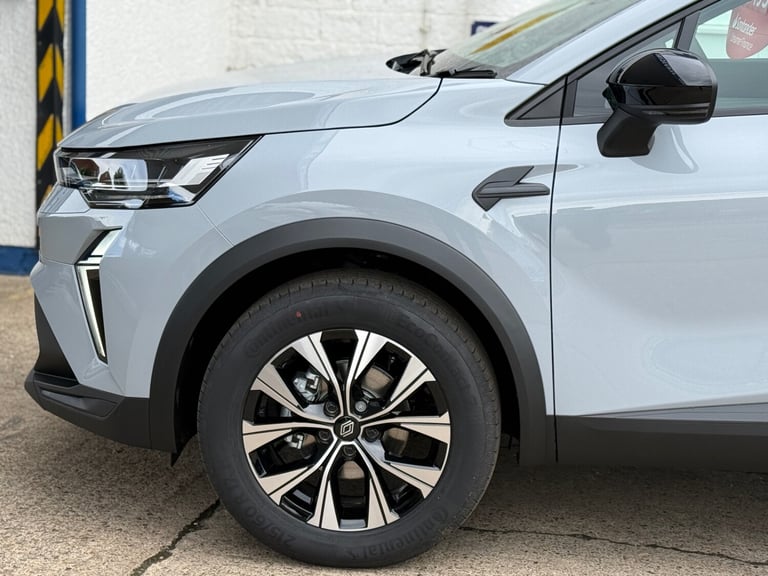 2025 Renault Captur 1.0 TCE 90 Evolution 5dr, UNDER 10 MILES, SEPTEMBER 2028 RENAULT WARRANTY,  H...