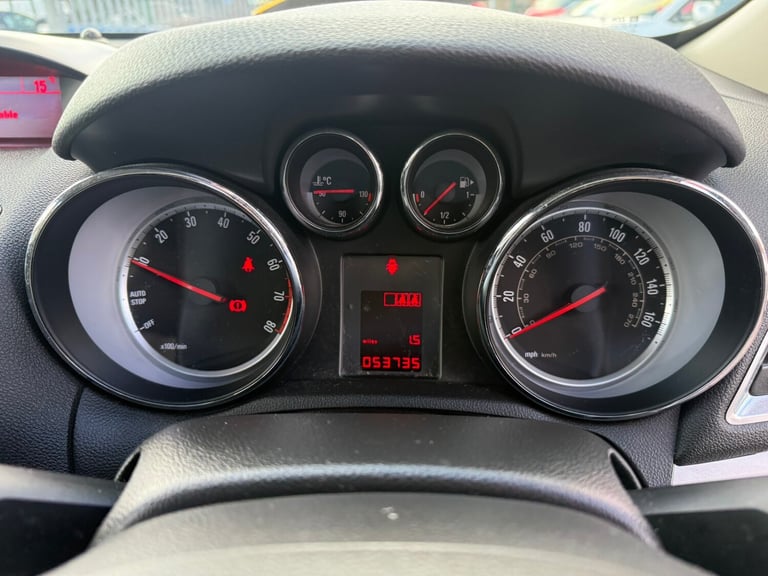 2015 Vauxhall Mokka 1.6i Exclusiv 5dr HATCHBACK Petrol Manual