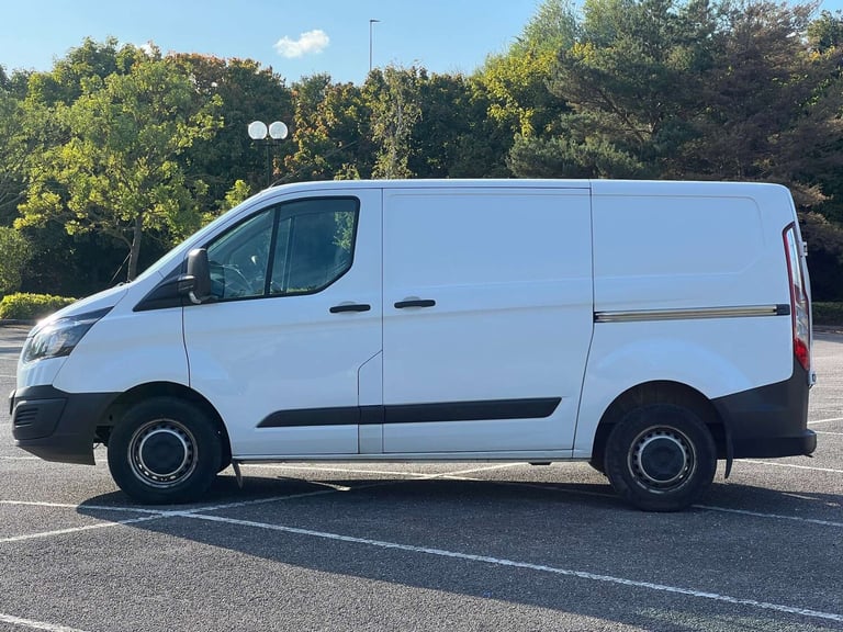 2015 Ford Transit Custom 2.2 TDCi 100ps Low Roof Van PANEL VAN DIESEL Manual