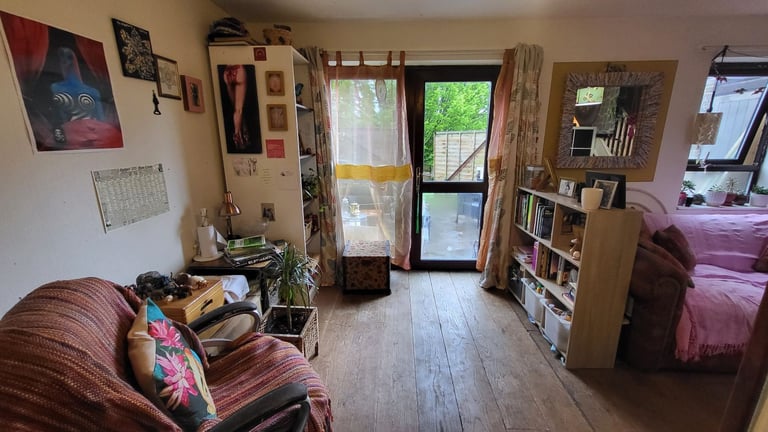 2 bed in Watford