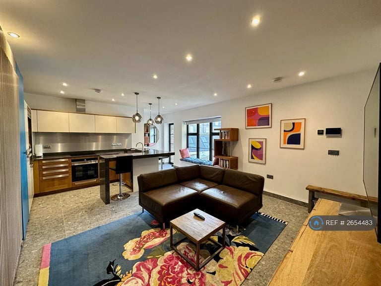 image for 1 bedroom flat in Blackheath Hill, London, SE10 (1 bed) (#2654483)
