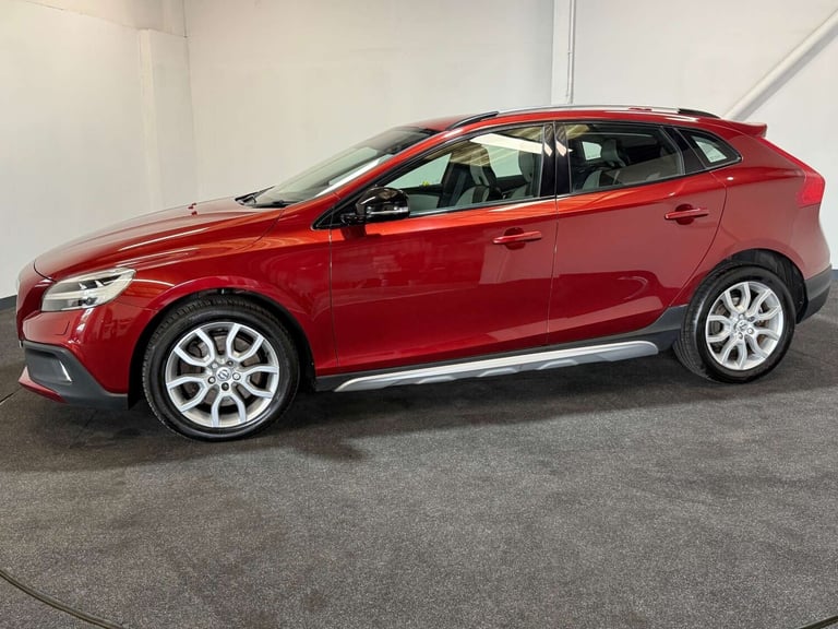 2018 Volvo V40 T3 [152] Cross Country Pro 5dr Geartronic HATCHBACK PETROL Automatic