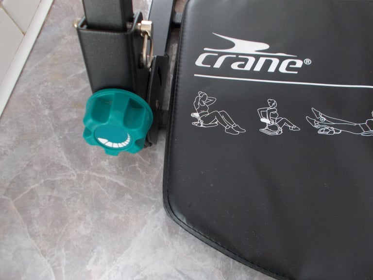 Crane exercise machine