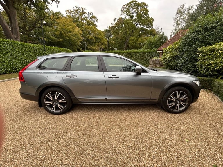 2020 Volvo V90 2.0 T5 Plus Estate 5dr Petrol Auto AWD Euro 6 (s/s) (250 ps) Estate Petrol Automatic