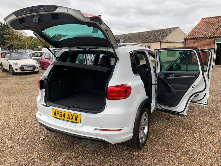 2014 Volkswagen Tiguan 2.0 TDi BlueMotion Tech R-Line 177 5dr ESTATE Diesel Manual