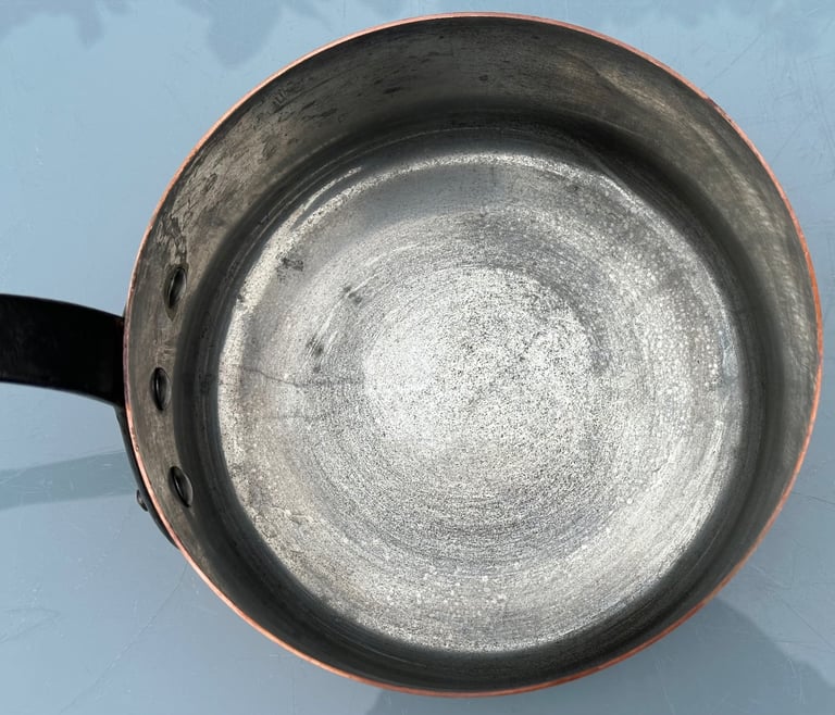 VINTAGE FRENCH COPPER PANS, SET OF FOUR LINED SAUCEPANS, 18-12cm - FABRICATION FRANCAIS - WILL POST!
