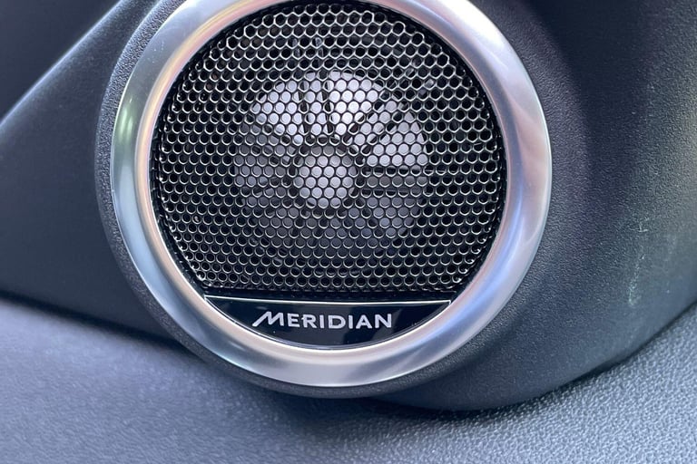 2025 Land Rover Range Rover Evoque 1.5 P270e Dynamic SE 5dr Auto ESTATE PETROL/ELECTRIC Automatic