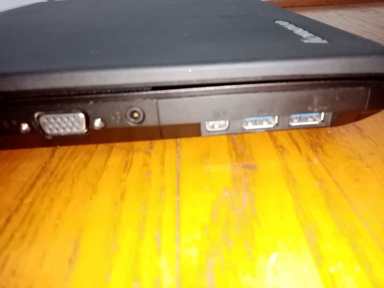 Lenovo T430 i5 laptop for sale with Charger (Mint Condition)
