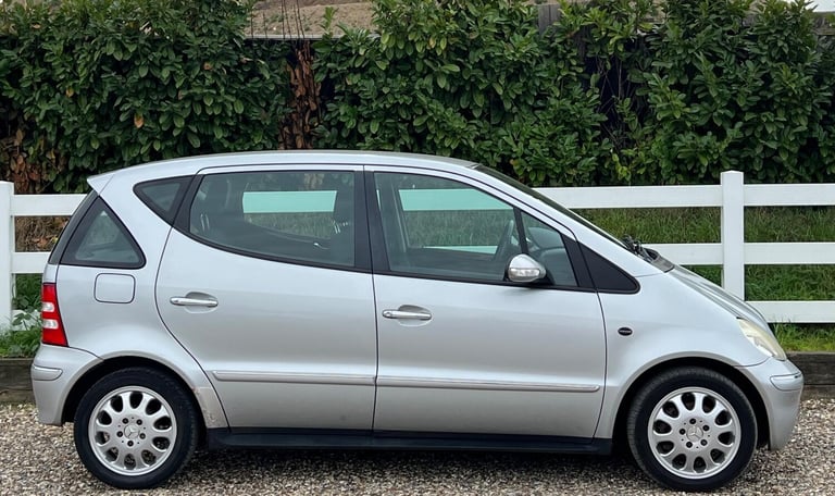 Mercedes-Benz A-Class 1.4 A140 Elegance LWB Hatchback 5dr Petrol Manual - Image 27