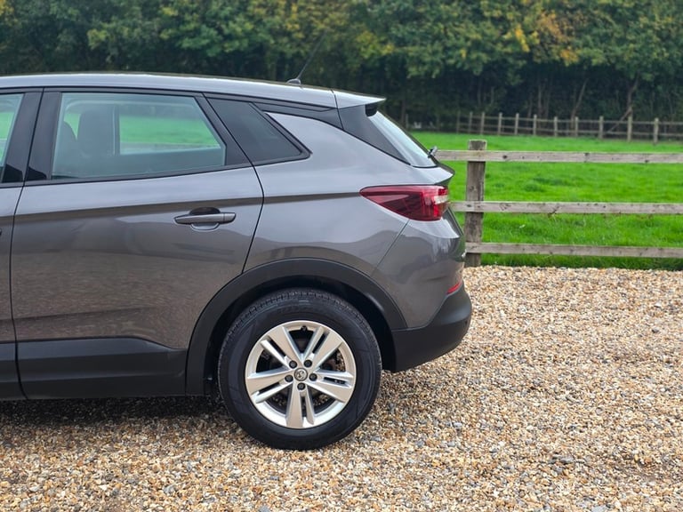 Vauxhall Grandland X SE