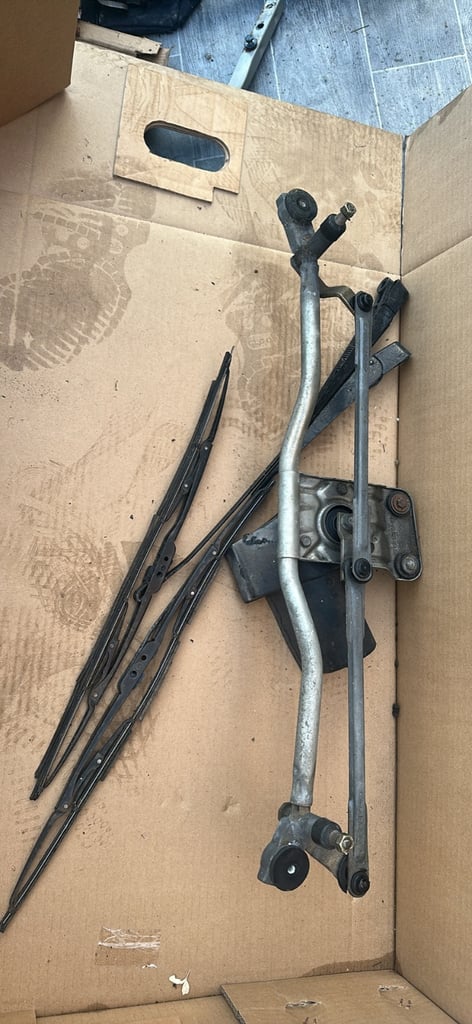 Breaking Ford Orion 1993 on a k reg