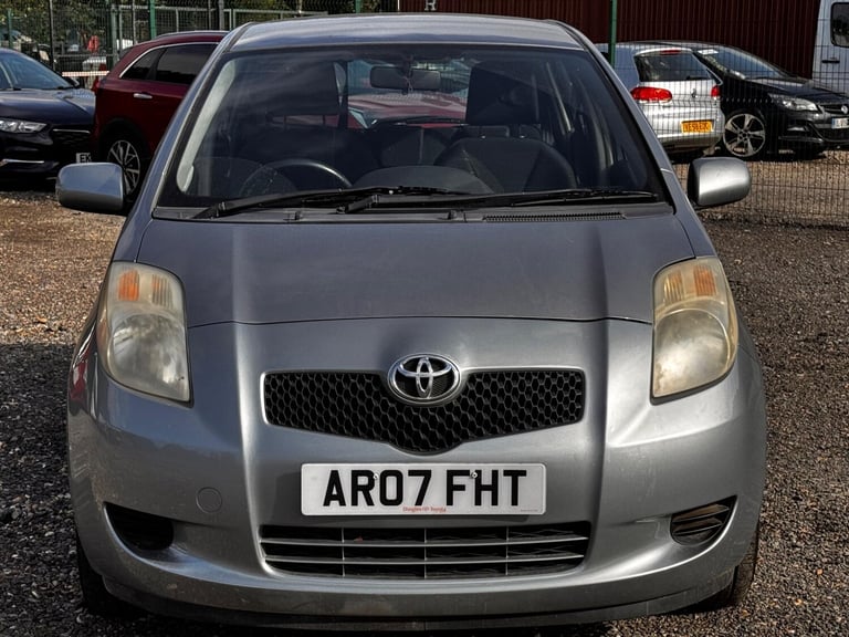  Toyota Yaris 1.3 VVT-i Zinc Hatchback 5dr Petrol Manual (141 g/km, 85 bhp) Petrol Manual