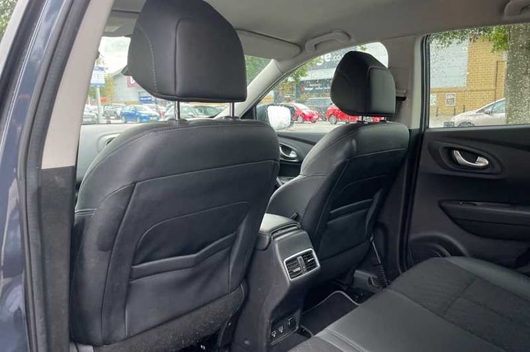 2019 Renault Kadjar 1.3 TCe Iconic SUV 5dr Petrol EDC Euro 6 (s/s) (140 ps) SUV Petrol Automatic